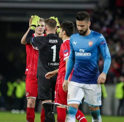 Koeln Rhein Energie Stadion 13 02 2016 Football UEFA Europa League FC Koeln FC Arsenal Bild mi Goalkeeper Timo Horn FC Köln 1 claps with Frederik Sörensen FC Cologne 4 after beating Arsenal Copyright: HMBxMedia ThomasxJäger