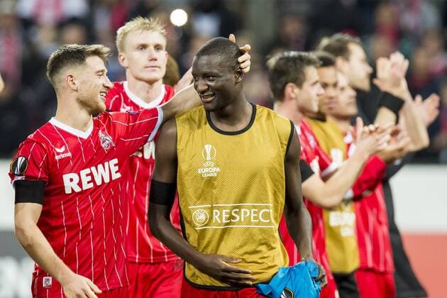 Fußball: UEFA Europa League, EL, Saison 2017 2018, Gruppe H, 1. FC Köln - Arsenal London in Köln (Nordrhein-Westfalen). Koelns Salih Özcan Oezcan (l.) und Koelns Sehrou Guirassy jubeln nach dem Schlusspfiff. Copyright: xKirchner DavidxInderliedx