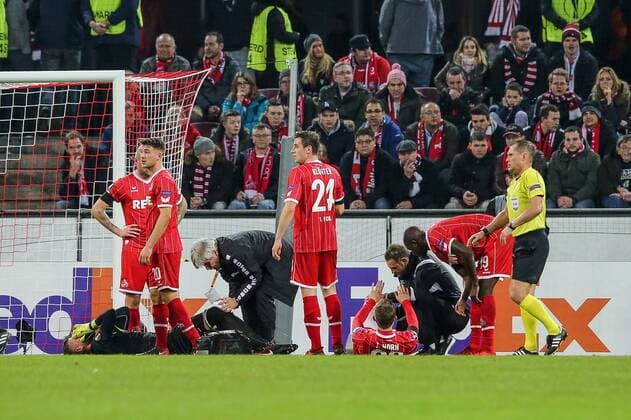 l Timo Horn FC Koeln 1 and Jannes Horn FC Koeln 23 injured on the ground 1 FC Koeln FC Arsenal London Koeln Copyright: xEIBNER BenjaminxHornx EP_BHN