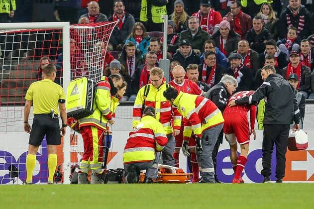 l Timo Horn FC Koeln 1 and Jannes Horn FC Koeln 23 injured on the ground 1 FC Koeln FC Arsenal London Koeln Copyright: xEIBNER BenjaminxHornx EP_BHN