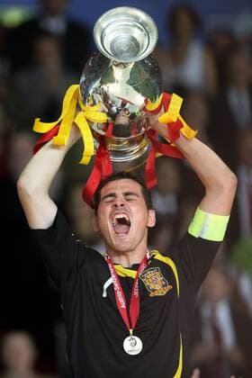vienna 29 06 2008 germany spain finale iker casillas with the cup spain is european champion germany spain EC 2008 euro2008 germany - spain final
