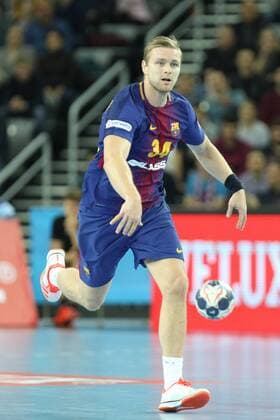 Zagreb, 23.11.2017. - Arena Zagreb hall, 2017 18 EHF Men s Champions League Group Phase. HC Prvo plinarsko drustvo (white) - ESP FC Barcelona Barca Lassa (blue) 24:32 Aron PALMARSSON (34) 