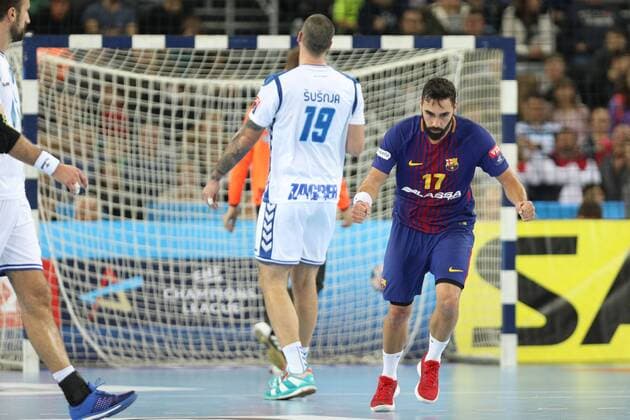 Zagreb, 23.11.2017. - Arena Zagreb hall, 2017 18 EHF Men s Champions League Group Phase. HC Prvo plinarsko drustvo (white) - ESP FC Barcelona Barca Lassa (blue) 24:32 Valero RIVERA FOLCH (17) 