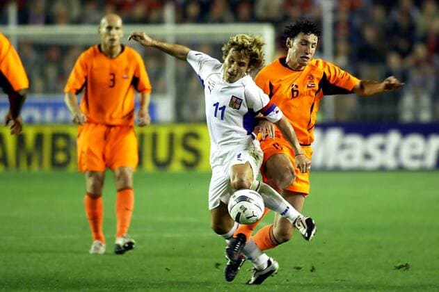 season 2003 2004 prague 10 09 2003 ek qualification tjechie nederland 3 1 pavel nedved with mark van bommel wk2006 world cup tjechie czech republic tjechie nederland kpnw200337 football