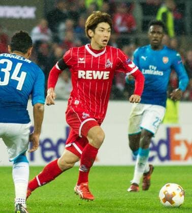 Soccer: Cologne-Arsenal Europa League match Yuya Osako of German club Cologne is on the ball in a 1-0 win over England s Arsenal in a Europa League soccer group-stage match in Cologne, Germany, on Nov. 23, 2017. 