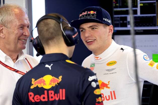 Motorsports: FIA Formula One World Championship WM Weltmeisterschaft 2017, Grand Prix of Abu Dhabi, Dr. Helmut Marko (AUT, Red Bull Racing), 33 Max Verstappen (NLD, Red Bull Racing), Abu Dhabi United Arab Emirates