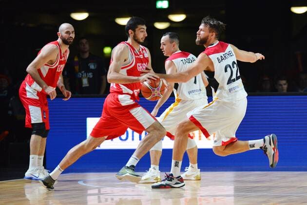 Danilo Barthel Germany re and Beka Bekauri Georgia vs Germany Basketball Qualification World Cup 2019 24 11 2017 Chemnitz Copyright: xEibner-Pressefoto BertxHarzerx EP_BHR