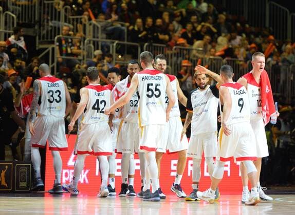 Cheering at the German Team Germany vs Georgia Basketball Qualification World Cup 2019 24 11 2017 Chemnitz Copyright: xEibner-Pressefoto BertxHarzerx EP_BHR