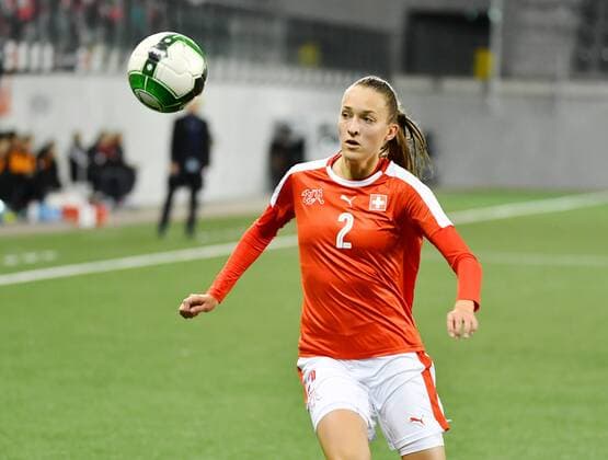 24 11 2017 Schaffhausen Soccer Women Season 2017 2018 WC Qualification Switzerland Belarus 3 0 Picture shows Jana Brunner SUI Action Single picture
