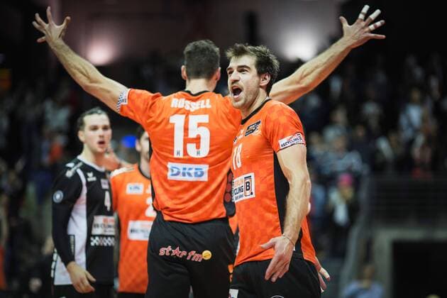 Berlin Germany 25 11 2017 Pierre Pujol BR Volleys 18 playing volleyball in the DVV Cup quarter-final between BR Volleys and TSV Herrsching