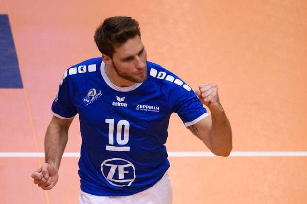 25 11 2017 ZF Arena Friedrichshafen Volleyball DVV Cup Quarterfinals VfB Friedrichshafen vs SVG Lueneburg Lueneburg Cheers Simon Tischer 10 Friedrichshafen