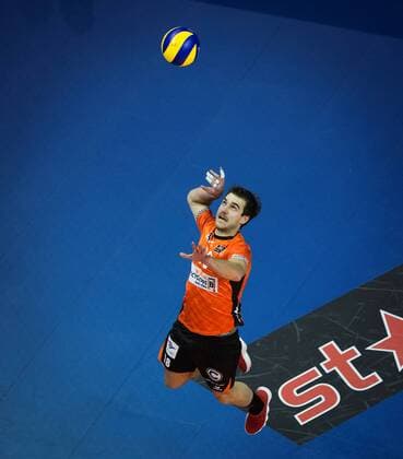 Berlin Germany 25 11 2017 Pierre Pujol BR Volleys 18 playing volleyball in the DVV Cup quarter-final between BR Volleys and TSV Herrsching