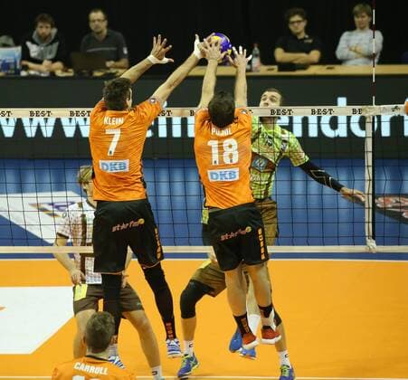 GER 1 VBL BR VOLLEYS VS Herrsching 25 11 2017 Max Schmeling Halle Berlin GER 1 VBL BR VOLLEYS VS Herrsching pictured Georg Klein BR Volleys 7 Pierre Pujol BR Volleys 18 Christoph Marks Herrsching 15 nordphotox xEngler nph00076