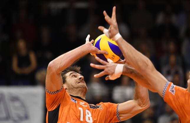 Pierre Pujol BR Volleys at play BR Volleys Berlin TSV Herrsching German Volleyball League Season 2017 2018 Men Men Men men playoff play off Final match 2 Volleyball Germany Germany Max Schmeling Halle Berlin 25 11 2017