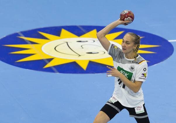 25 November 2017 Germany Nadja Mansson Preparing game for the World Cup December in Germany Handball World Cup Germany Iceland 32 19 in Dresden c