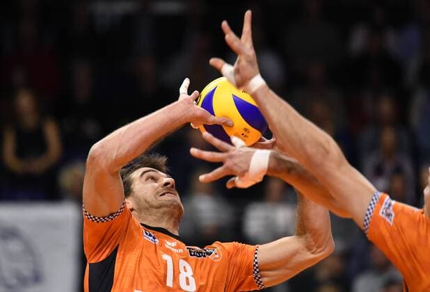 Pierre Pujol BR Volleys at play BR Volleys Berlin TSV Herrsching German Volleyball League DVV Cup 2017 2018 Main Round Men Men Volleyball Germany Germany Max Schmeling Halle Berlin 25 11 2017