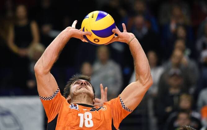 Pierre Pujol BR Volleys at play BR Volleys Berlin TSV Herrsching German Volleyball League DVV Cup 2017 2018 Main Round Men Men Volleyball Germany Germany Max Schmeling Halle Berlin 25 11 2017