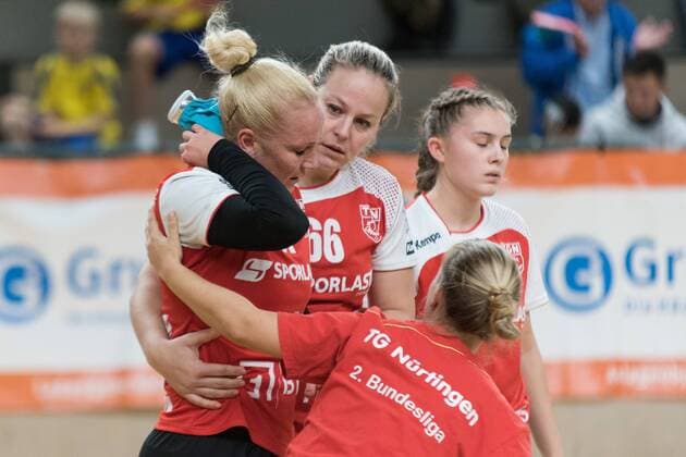 Injured Yvonne Rolland Nuertingen 37 in the game Spreefuexxe Berlin vs TG Nuertingen 25 11 2017 Berlin Copyright: xUwexKoch xEibner-Pressefotox EP_ukh