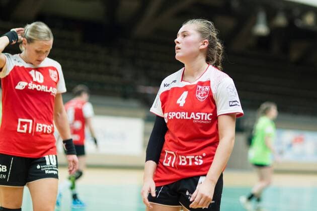 Enttaeuscht v l Verena Breidert Nuertingen 10 Nina Fischer Nuertingen 4 in the game Spreefuexxe Berlin vs TG Nuertingen 25 11 2017 Berlin Copyright: xUwexKoch xEibner-Pressefotox EP_ukh