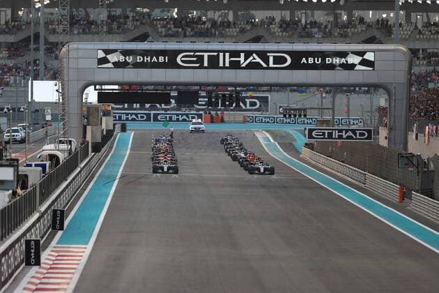 26th November 2017, Yas Marina Circuit, Abu Dhabi, UAE; Abu Dhabi Formula One Grand Prix, Sunday race day; Valtteri Bottas - Mercedes AMG Petronas F1 team leads the race start from pole position  ActionPlus11956555