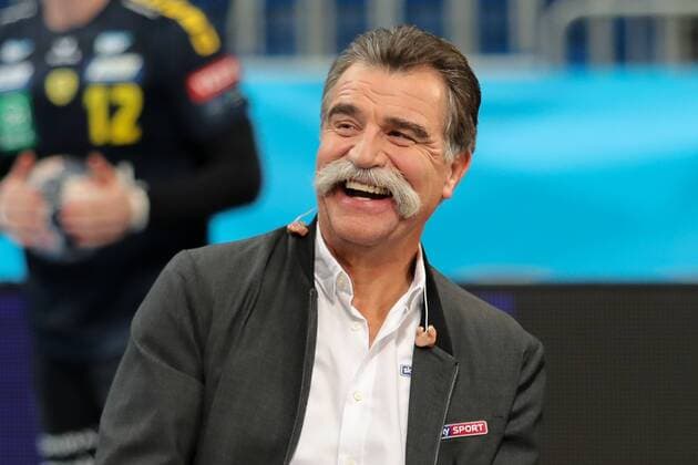 Heiner Brand TV expert for sky single action action laugh laugh cheerful bright optimistic handball Champions League Rhein Neckar Löwen HC Vardar Skopje xozx