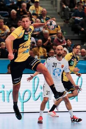 Harald Reinkind RNL 27 Timur Dibirov Skopje 31 Patrick Groetzki RNL 24 Action Action Game scene Handball Champions League Rhein Neckar Löwen HC Vardar Skopje xozx