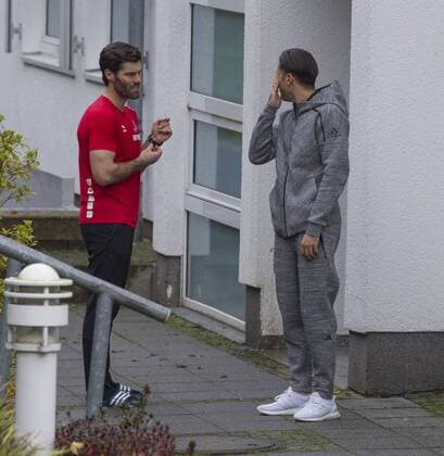 Training 1 FC Köln 1 Soccer Bundesliga Season 2017 2018 Geißbockheim Koeln Germany Date 25 11 2017 Links Yann Benjamin Ball 1 FC Köln Right Dominic Maroh 1 FC Köln Injury