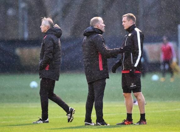 Soccer Men Season 2017 2018 2 Bundesliga 1 FC Union Berlin Training v l Manager Jens Keller 1 FC Union Berlin Co Manager Henrik Pedersen 1 FC Union Felix Kroos 1 FC Union Berlin 27 11 2017 Copyright: xMatthiasxKochx