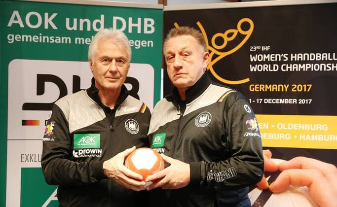 Women Handball WM PK Leipzig 29 11 2017 Hotel Lindner GERMANYHANDBALL2017 Press Conference of the German Handball Federation two days before the Handball World Cup Women in Germany 2017 In the picture v l Wolfgang Sommerfeld DHB Sport Director and Michael Biegler Womens National Coach