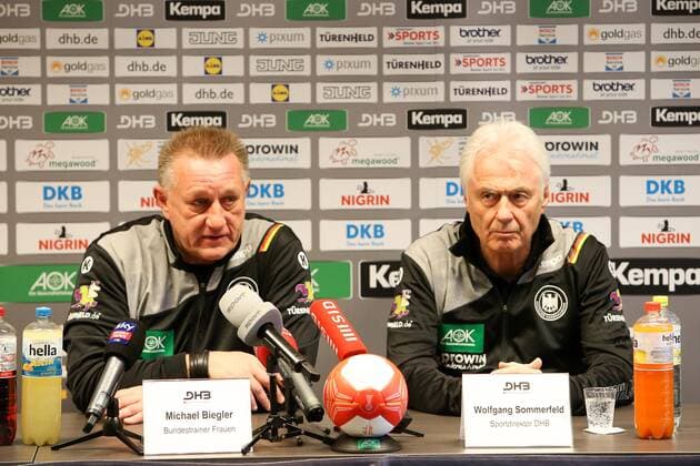 Press Conference Handball Womens National Team Leipzig 29 11 2017 Lindner Hotel Handball Womens Press Conference in the run-up to the Womens Handball World Cup 2017 In the picture v l National coach Michael Biegler Germany and Sporting Director Wolfgang Sommerfeld Germany