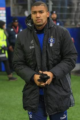 Germany Hamburg Volkspark Stadion Soccer 1 Bundesliga Season 2017 2018 Hamburger SV TSG 1899 Hoffenheim Walace HSV on the way to the substitute bench