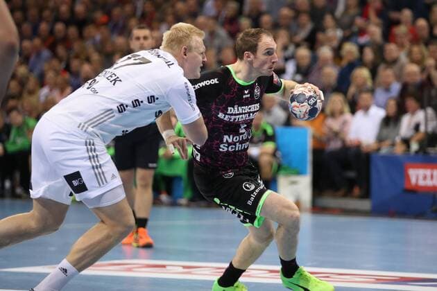 THW Kiel Champions League Flensburg THW Kiel Champions League Flensburg 29 11 17 Flensburg 29 11 17 Sport Handball VELUX EHF Champions League Season 2017 2018 Group Stage SG Flensburg Handewitt THW Kiel Holger Glandorf SG Flensburg Handewitt 09 Patrick Wiencek THW Kiel 17 xmmkx