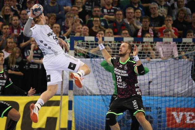 THW Kiel EHF Champions League Flensburg 29 11 17 Flensburg 29 11 17 Sport Handball VELUX EHF Champions League Season 2017 2018 Group stage SG Flensburg Handewitt THW Kiel Lukas Nilsson THW Kiel 65 Henrik Toft Hansen SG Flensburg Handewitt 23 xmmkx