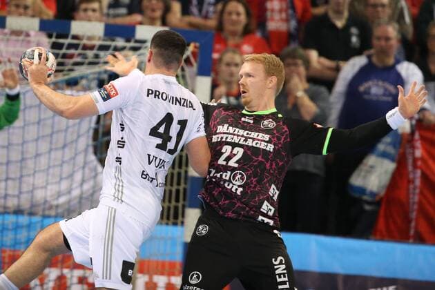 THW Kiel Champions League Flensburg THW Kiel EHF Champions League Flensburg 29 11 17 Flensburg 29 11 17 Sport Handball VELUX EHF Champions League Season 2017 2018 Group stage SG Flensburg Handewitt THW Kiel Marko Vujin THW Kiel 41 Other Zachariassen SG Flensburg Handewitt 22 xmmkx