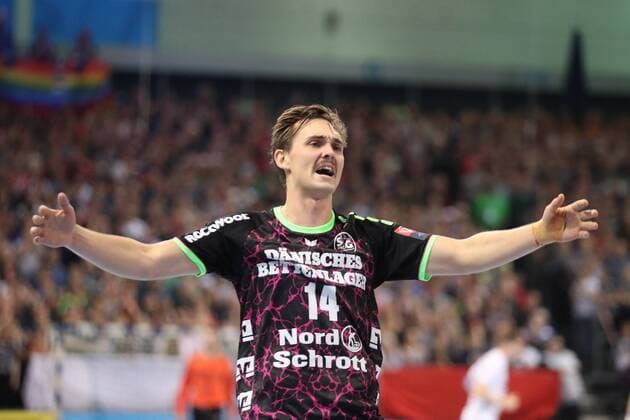 GS Flensburg Handewitt THW Kiel EHF Champions League Flensburg 29 11 17 Flensburg 29 11 17 Sport Handball VELUX EHF Champions League Season 2017 2018 Group Stage SG Flensburg Handewitt THW Kiel Hampus Wanne SG Flensburg Handewitt 14 gestures xmmkx