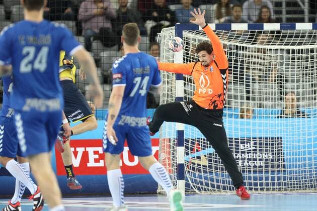 Zagreb, 29.11.2017. - Arena Zagreb hall, 2017 18 EHF Men s Champions League Group Phase. HC Prvo plinarsko drustvo (blue) - Rhein-Neckar Löwen (yellow) 30:26 Matevz SKOK (16) 