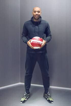 Legendary French football player Thierry Henry poses for photos during an exclusive interview in Shanghai, China, 24 November 2017. Thierry Henry flashes gracious smile at interview in Shanghai  pbu718215_03