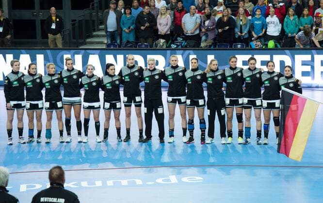 The German Team during the National Anthem Preliminary Group Game Germany Cameroon in Leipzig on 01 12 2017 Handball 23 Womens Handball World Cup in Germany 2017