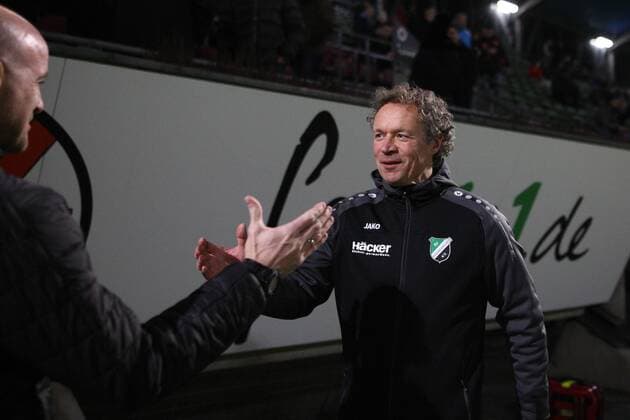Football GER Regionalliga West 19 Gameday FC Viktoria Cologne SV Rödinghausen on Friday 01 December 2017 in Sportpark Höhenberg in Cologne Coach Alfred Nijhuis Rödinghausen FC Viktoria Cologne SV Rödinghausen