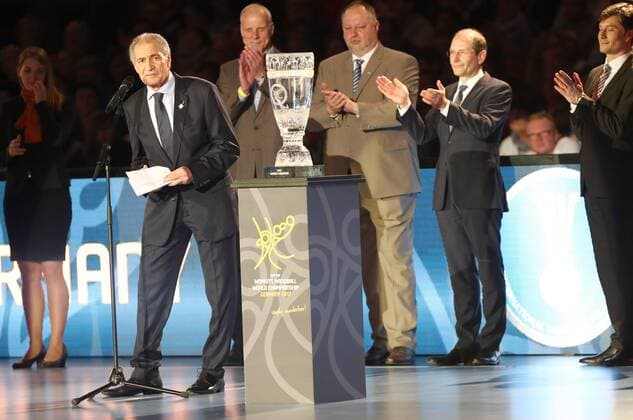 Germany Cameroon Handball Women World Cup Leipzig 01 12 2017 Arena Leipzig World Cup 2017 Handball Women Opening Ceremony of the Handball World Cup Image Hassan Moustafa Egypt International Handball Federation President IHF on the mic next to the World Cup Trophy