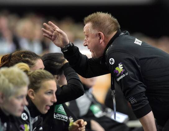 National coach Michael Biegler at the match Germany GER vs Cameroon CMR Handball Women World Cup Leipzig 01 12 2017 Leipzig Copyright: xModlax Eibner-Pressefotox EP_cma