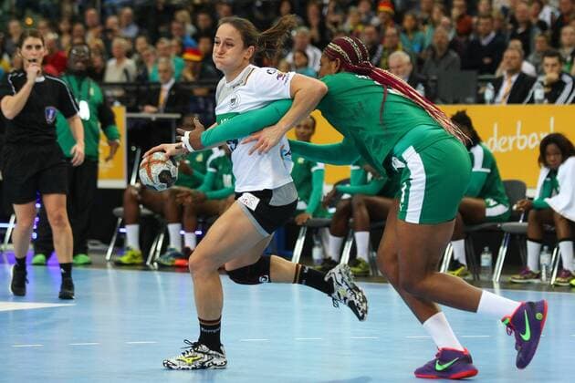 Germany vs Cameroon Cameroon 01 12 2017 23rd IHF Women s Handball World Championship Germany 2017 Cameroon Arena Leipzig Womens Handball World Cup Womens Eroeffnungsspiel Preliminary Group D Germany vs Cameroon Pictured Kerstin Wohlbold 31 GER xjkx