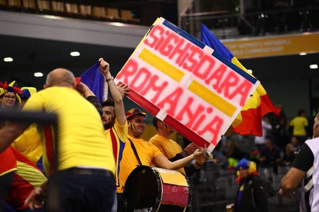runaenische Fans Romania vs Paraguay IHF Women Handball World Cup 02 12 2017 Photographer Neis Eibner Trier Copyright: xNeisx Eibner-Pressefotox EP_ans