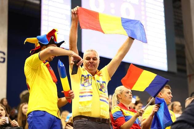 runaenische Fans Romania vs Paraguay IHF Women Handball World Cup 02 12 2017 Photographer Neis Eibner Trier Copyright: xNeisx Eibner-Pressefotox EP_ans