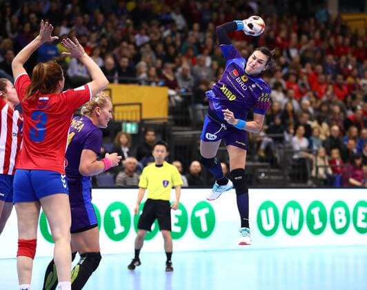Cristina Georgiana Neagu Romania in the throw Romania vs Paraguay IHF Women Handball World Cup 02 12 2017 Photographer Neis Eibner Trier Copyright: xNeisx Eibner-Pressefotox EP_ans