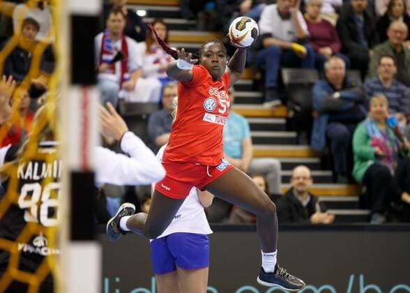 Oldenburg Niedersachsen DEU 02 12 2017 Aya Ben Abdallah right Tunisia Club Club Africain TUN and Viktoriia Kalinina left Russia Club Kuban Handball Womens World Cup Germany 2017 Preliminary Group C Russia vs Tunisia Handball World Championship of Women Germany