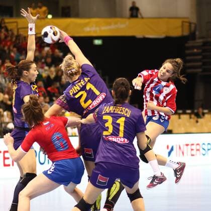 Goal of Fernanda Lujan Insfran Mira Paraguay Romania vs Paraguay Handball Women World Cup 02 12 2017 Trier Copyright: xWeissx Eibner-Pressefotox EP_rws