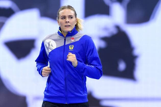 171202 Swedens Johanna Westberg warms up before the match between Sweden and Poland during the World Cups World Cup on December 2, 2017 in Bietigheim Bissingen  Copyright: CARLxSANDIN BB171202CS003