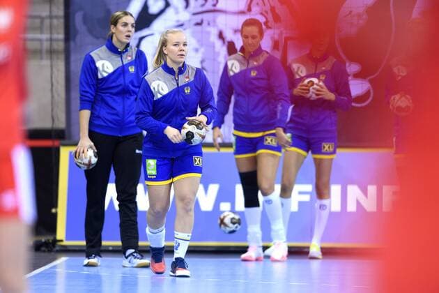 171202 Swedens Emma Fernis before the match between Sweden and Poland during the World Cups World Cup on December 2, 2017 in Bietigheim Bissingen  Copyright: CARLxSANDIN BB171202CS009