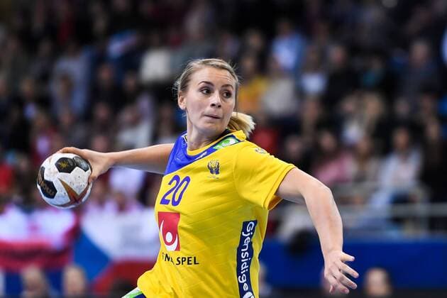 171202 Swedens Isabelle Gullden in the match between Sweden and Poland during the World Cups World Cup on December 2, 2017 in Bietigheim Bissingen  Copyright: CARLxSANDIN BB171202CS010